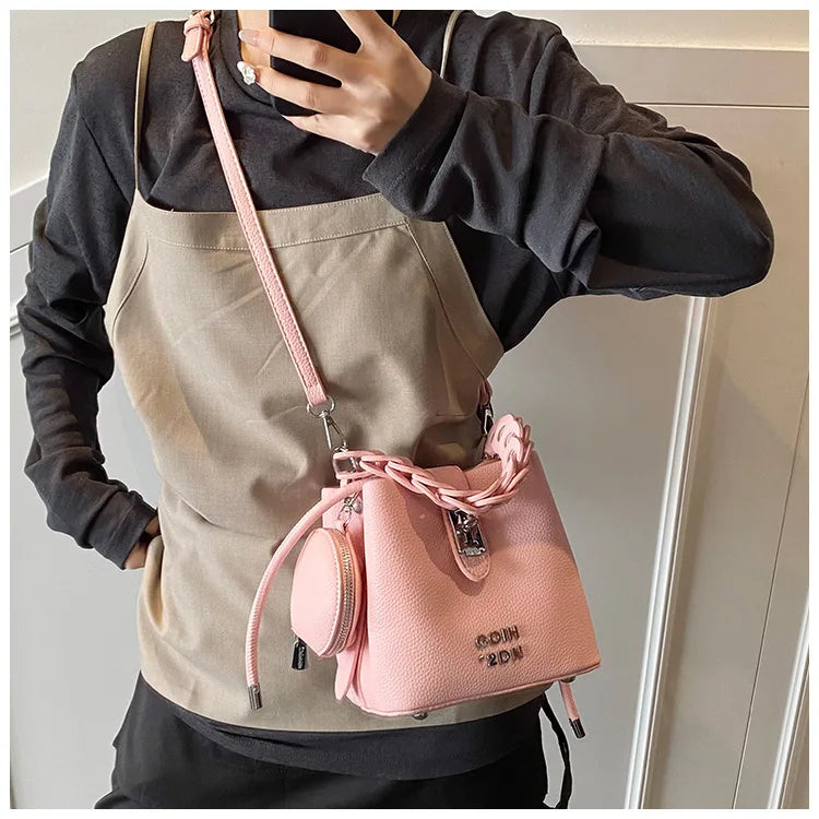 Handheld Bucket Bag For Women 2025 New Retro Pu Leather Patchwork Shoulder Bags Trend Versatile Commuting Mini Crossbody Pack