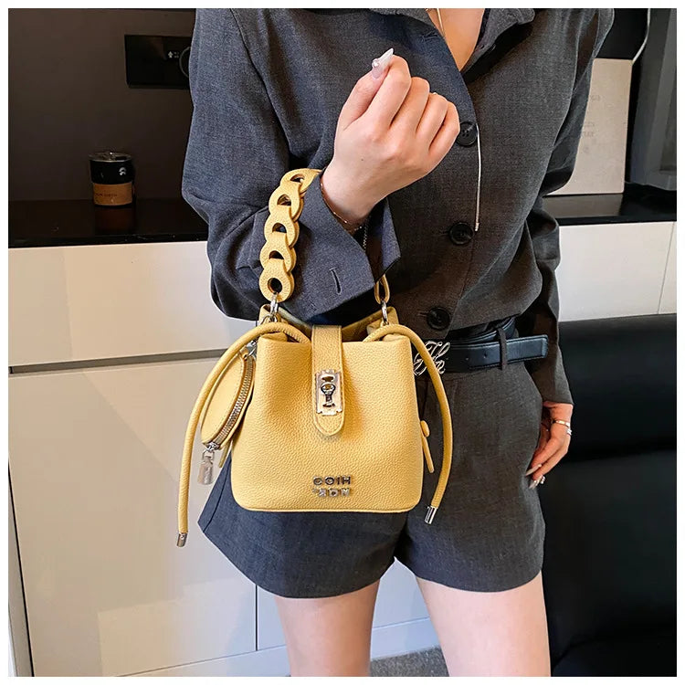 Handheld Bucket Bag For Women 2025 New Retro Pu Leather Patchwork Shoulder Bags Trend Versatile Commuting Mini Crossbody Pack