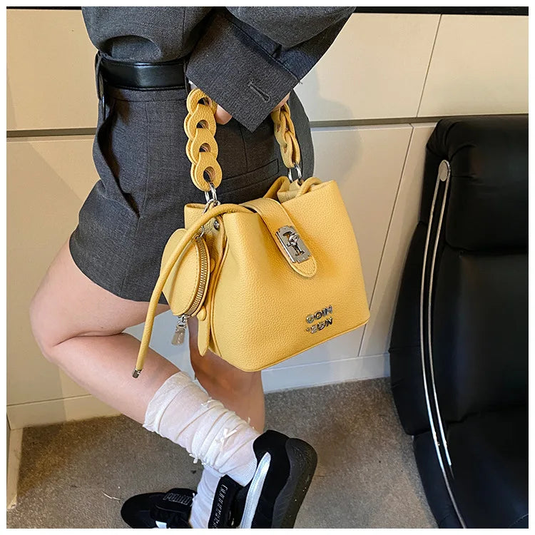 Handheld Bucket Bag For Women 2025 New Retro Pu Leather Patchwork Shoulder Bags Trend Versatile Commuting Mini Crossbody Pack