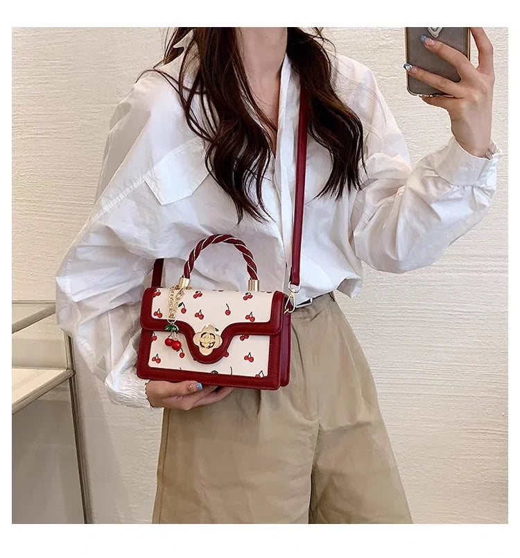 High-quality and fashionable handbag for women, 2025 new model, crossbody bag, stylish and versatile small square bag