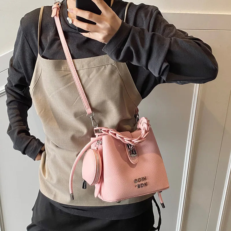 Handheld Bucket Bag For Women 2025 New Retro Pu Leather Patchwork Shoulder Bags Trend Versatile Commuting Mini Crossbody Pack