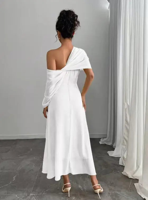 Solid-colored dresses for women in spring and summer are versatile Fashion