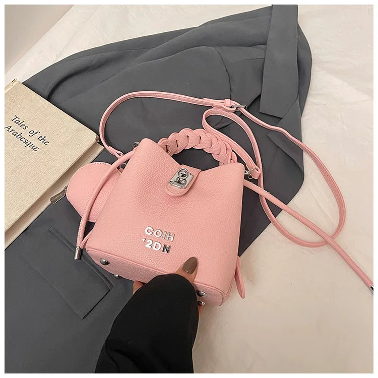 Handheld Bucket Bag For Women 2025 New Retro Pu Leather Patchwork Shoulder Bags Trend Versatile Commuting Mini Crossbody Pack