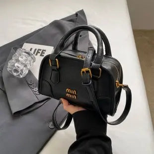 Fashionable Bucket Bag For Women A Deep And Practical Design With A Fashionable Twist